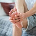 Las causas comunes del dolor de pies y como encontrar